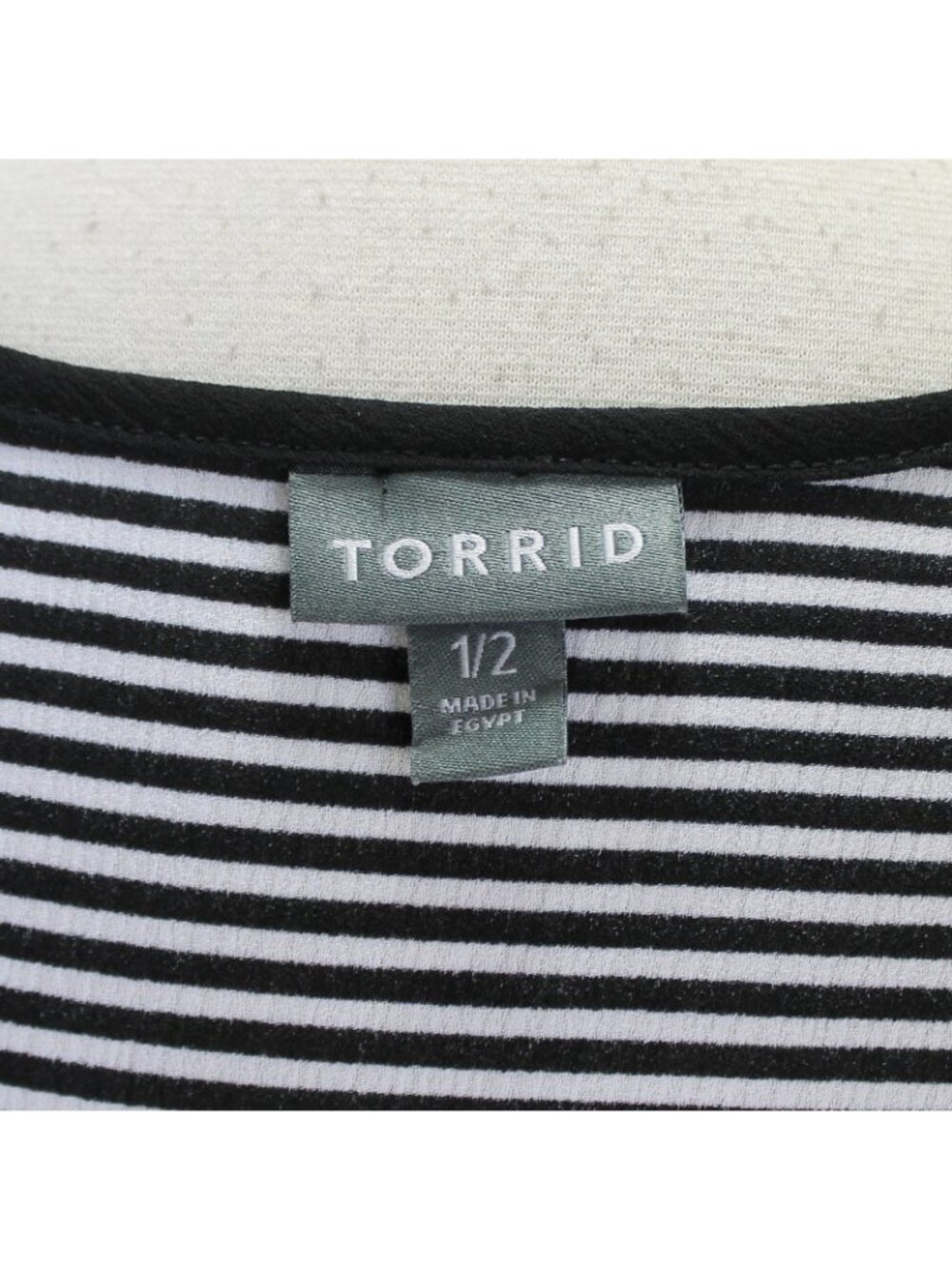 Torrid Shirttail Swim Cover Up Kimono Size 1/2 Black White Stripe 3/4 Sleeve - Picture 7 of 9